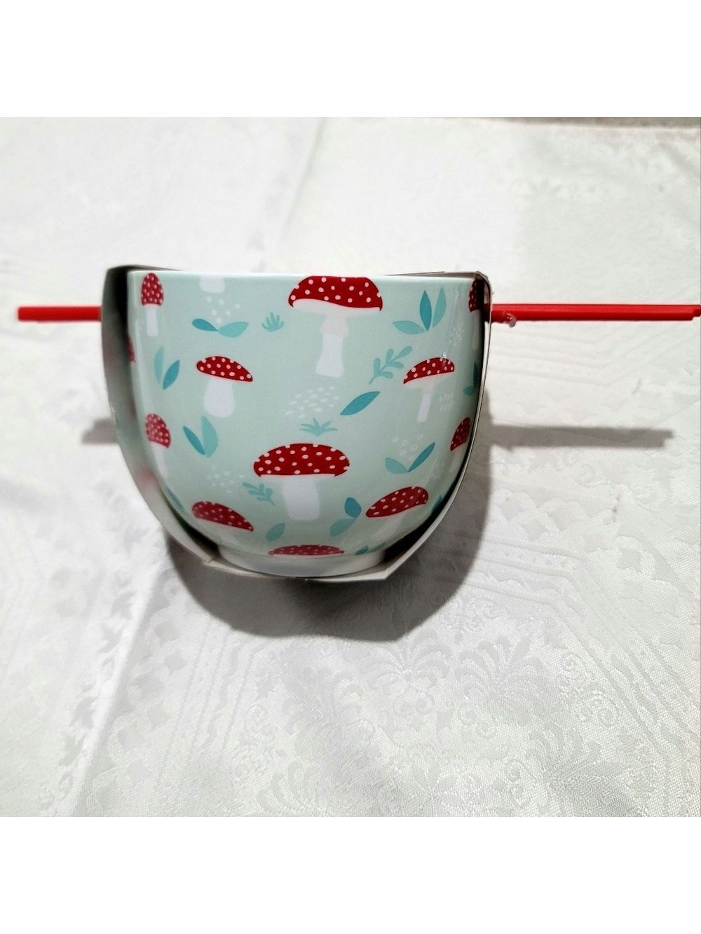 NWT coco + lola Premium Collection Noodle Bowl with Chopsticks
